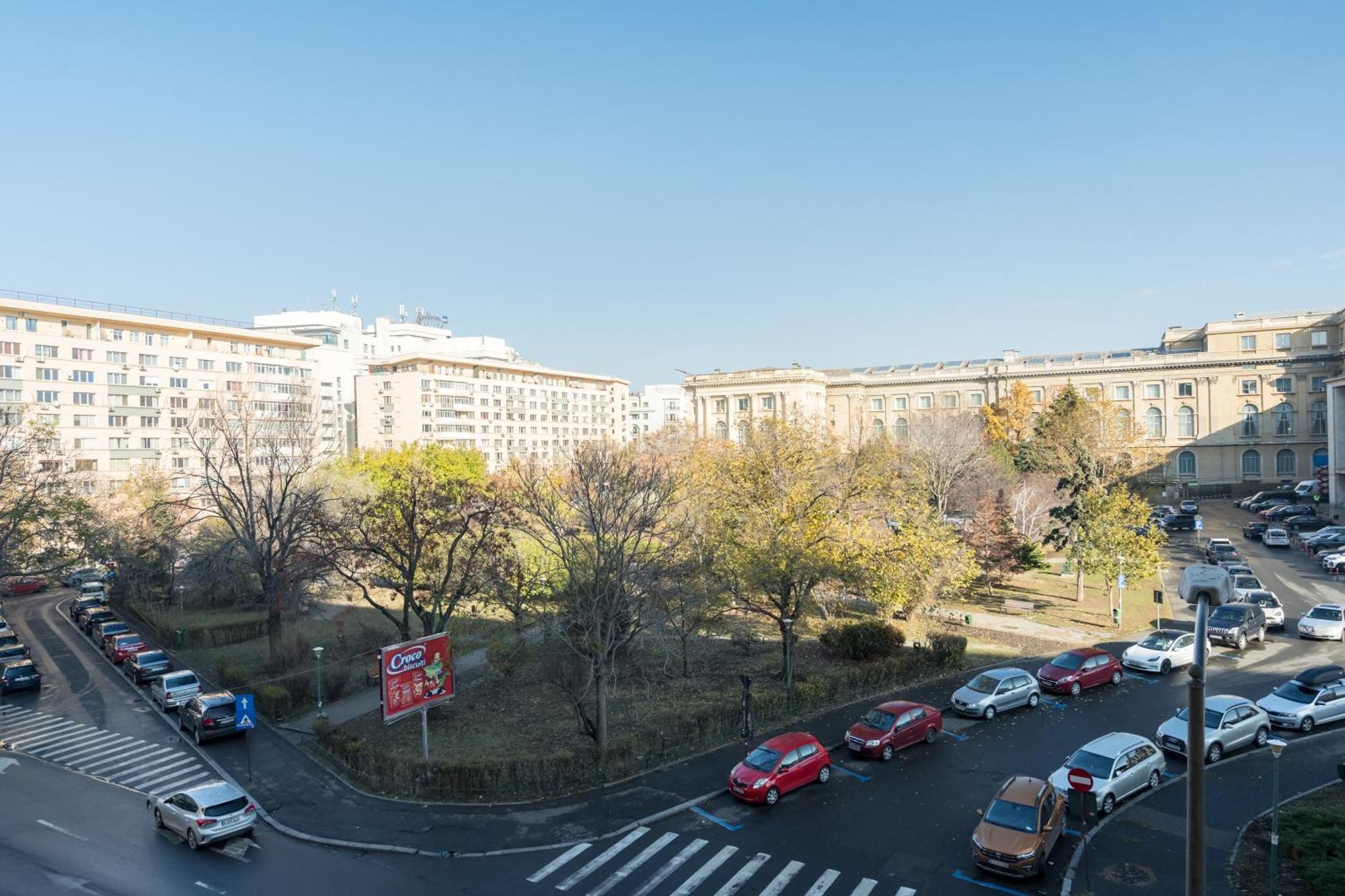 Top Location With Iconic View - Sala Palatului Bucureşti Exterior foto