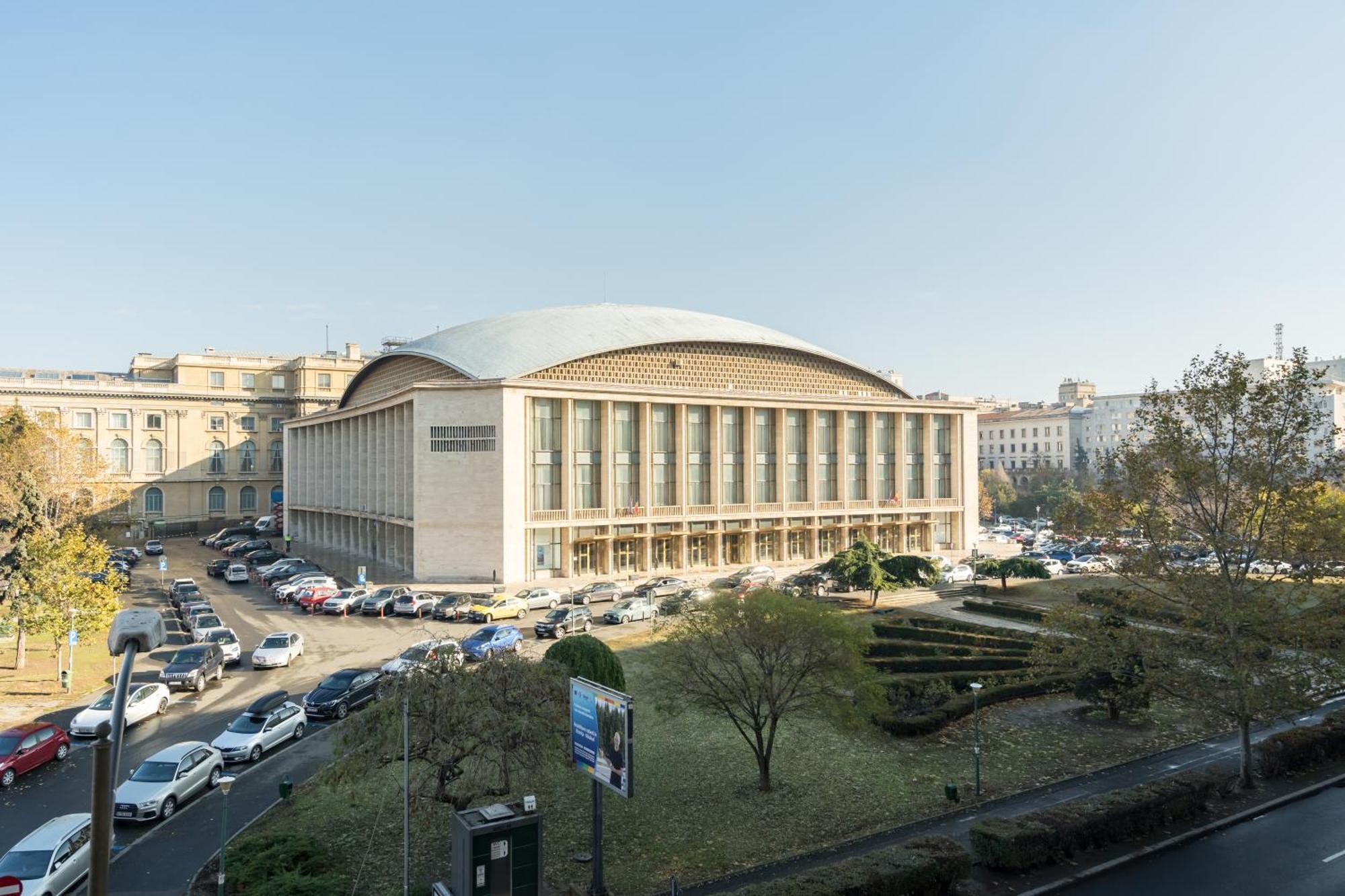 Top Location With Iconic View - Sala Palatului Bucureşti Exterior foto